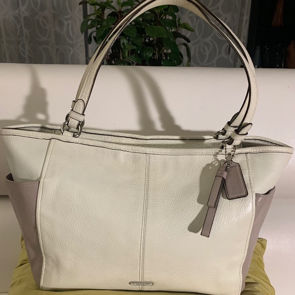 Coach Genuine Leather - Picture 1 of 16